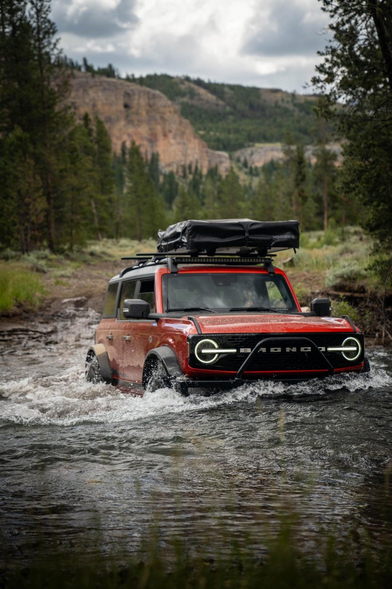 Dakota Lithium outdoor sunlight travel scene